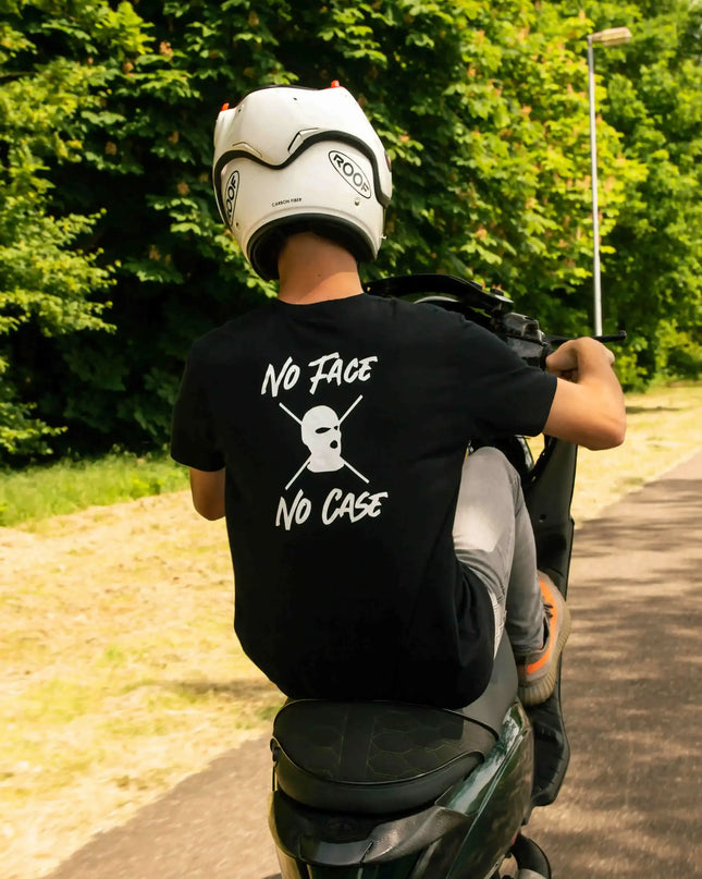 No face No case T-shirt